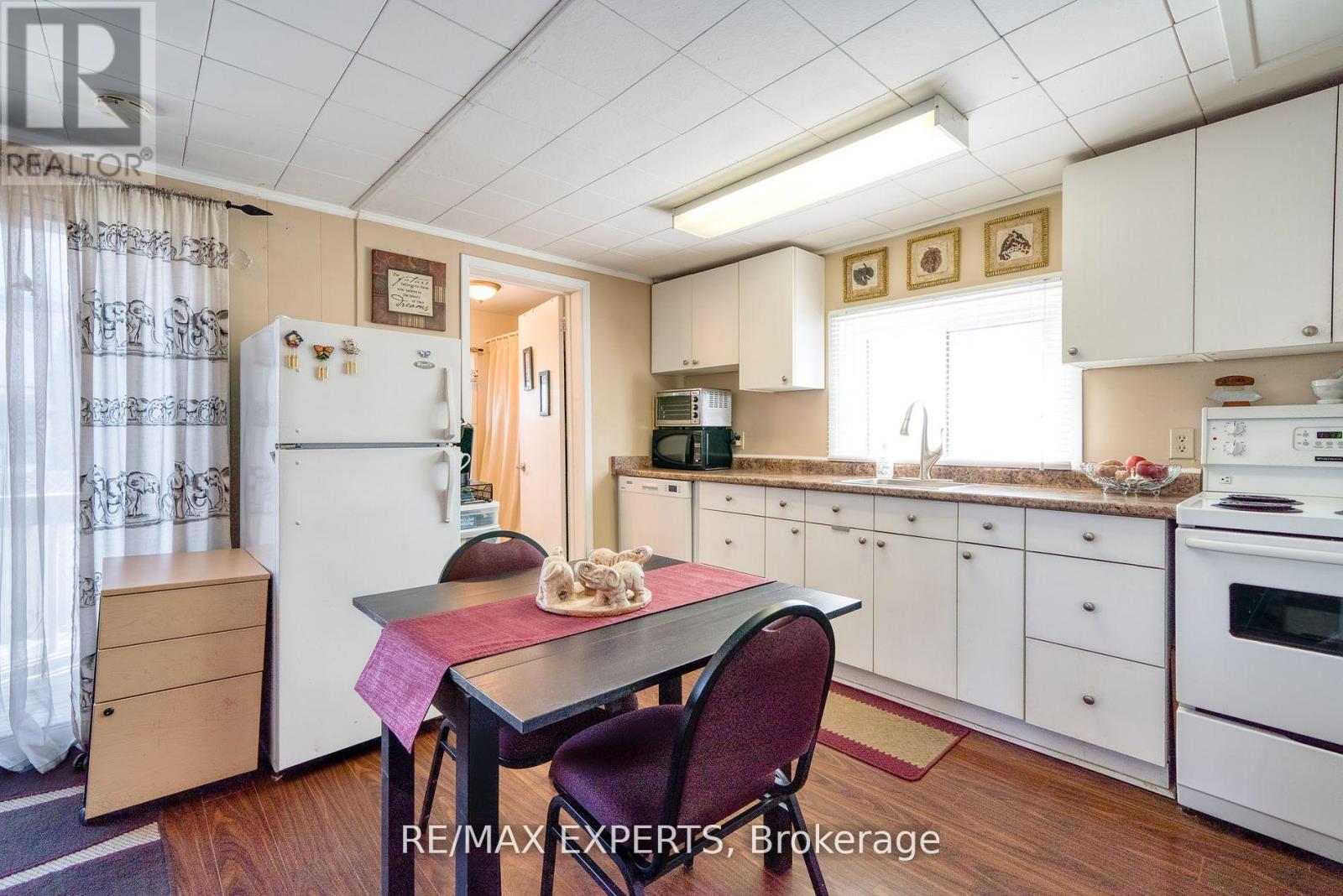 1004 Robinson Street, Innisfil, Ontario  L0L 1C0 - Photo 34 - N12192029