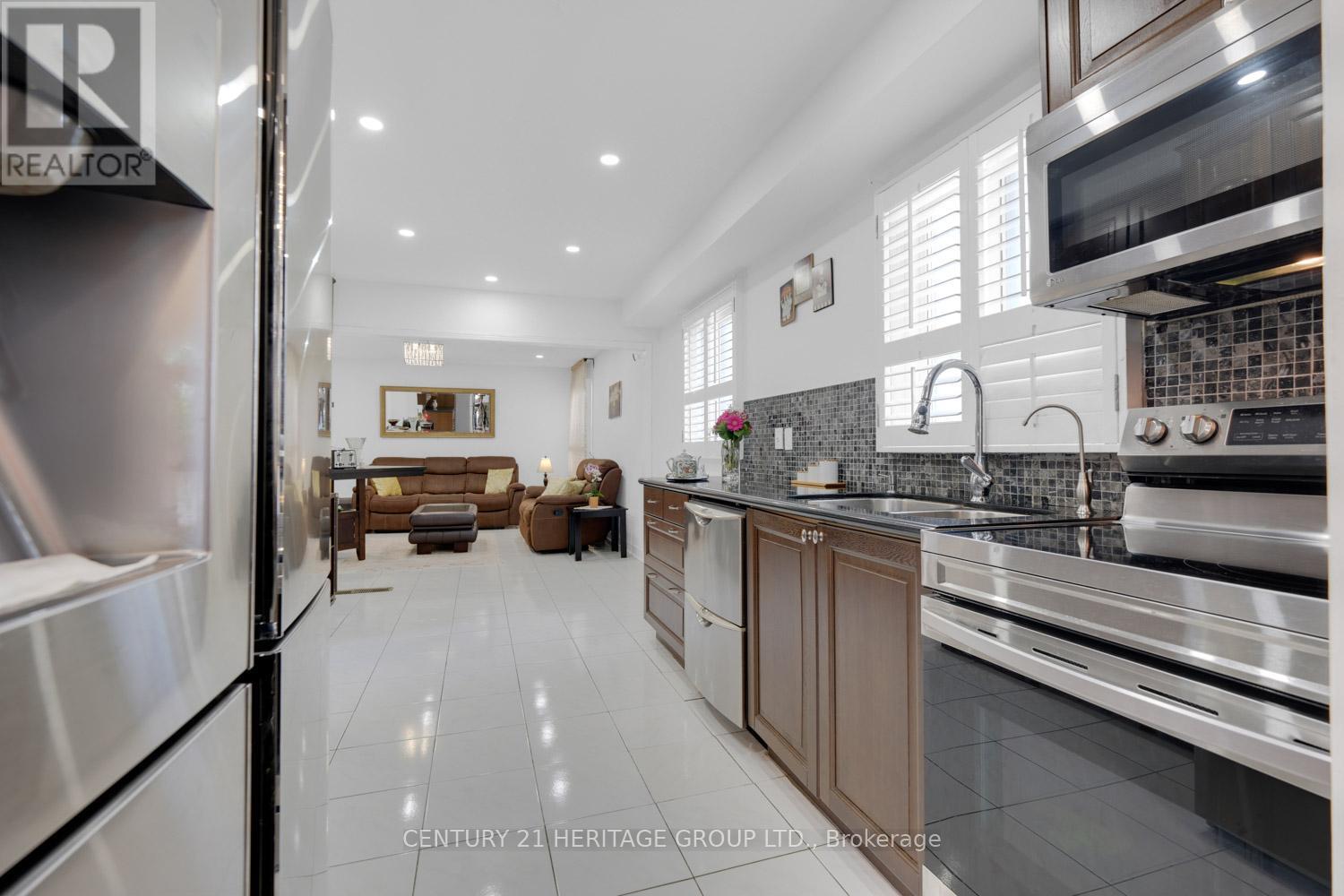 19 Bingham Street, Richmond Hill (North Richvale), Ontario  L4C 8Y6 - Photo 22 - N12192101