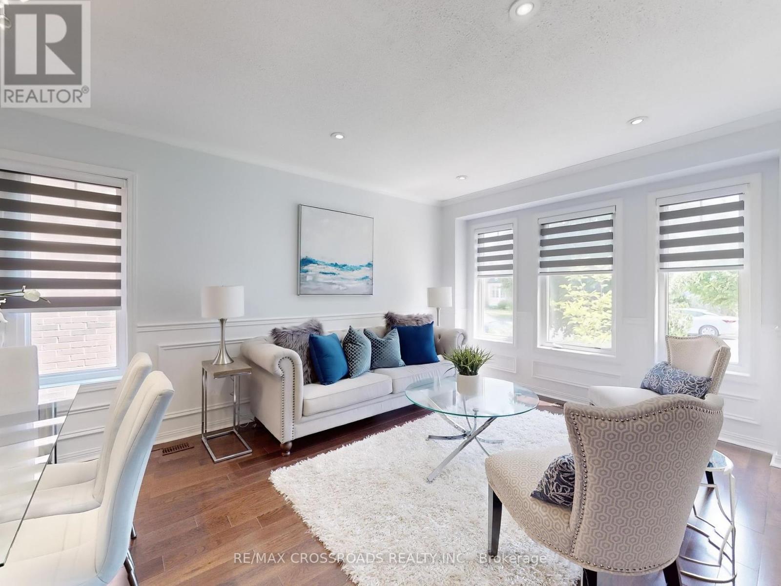 244 White's Hill Avenue, Markham, Ontario  L6B 1K1 - Photo 5 - N12192157
