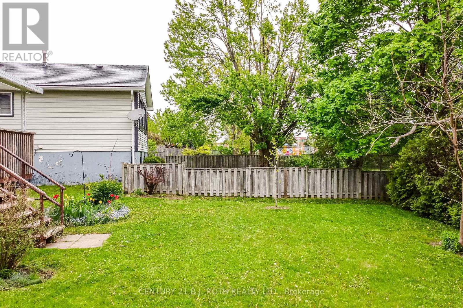 51 Heather Street, Barrie, Ontario  L4N 4M9 - Photo 30 - S12192032