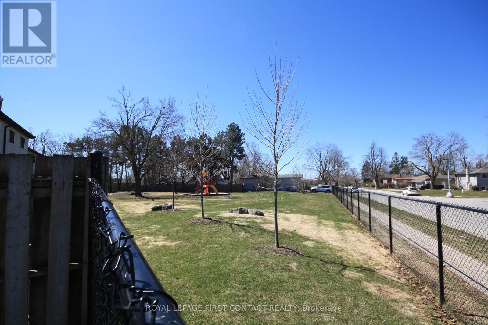 4 - 261 Rose Street, Barrie, Ontario  L4M 2V3 - Photo 16 - S12192118