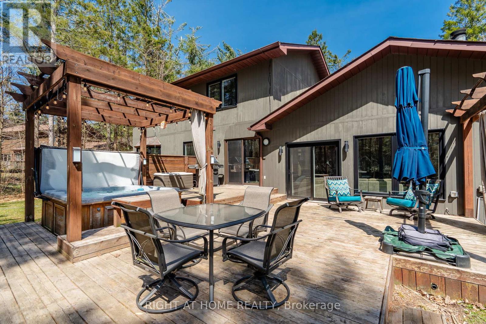 6 Fairway Court, Oro-Medonte, Ontario  L0L 2L0 - Photo 42 - S12192296