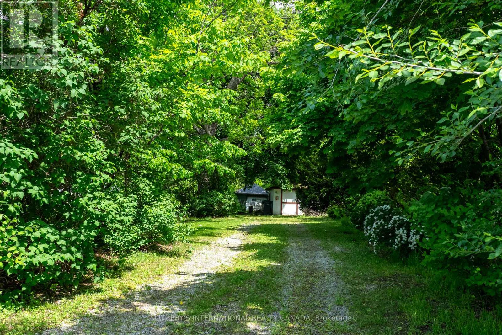 3073 Southcreek Road, Mississauga, Ontario  L4X 2E9 - Photo 10 - W12182475