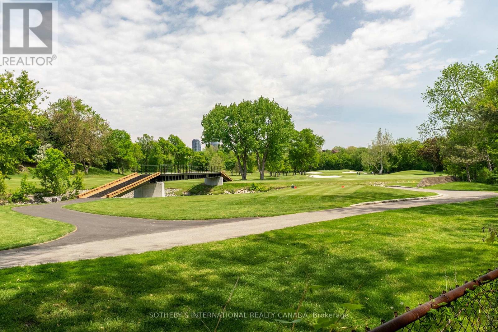 3073 Southcreek Road, Mississauga, Ontario  L4X 2E9 - Photo 13 - W12182475