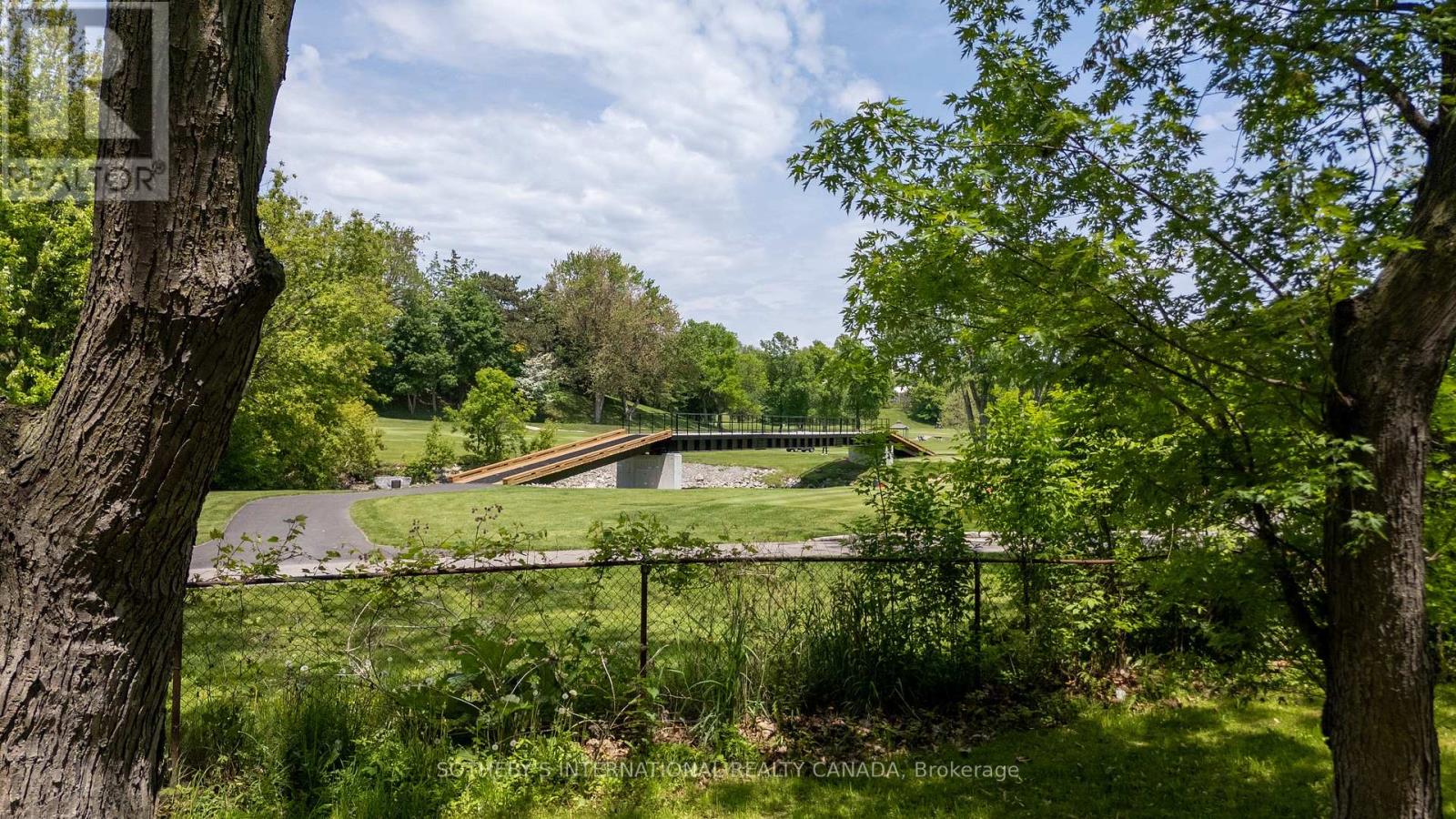 3073 Southcreek Road, Mississauga, Ontario  L4X 2E9 - Photo 12 - W12182475