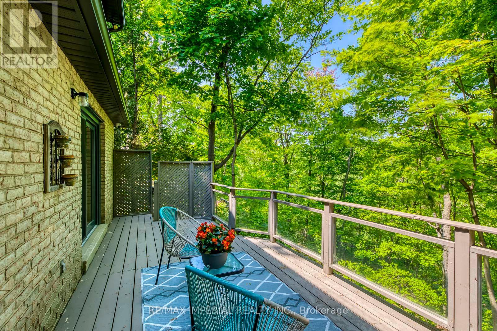 1033 Wenleigh Court, Mississauga (Lorne Park), Ontario  L5H 1M7 - Photo 47 - W12190365