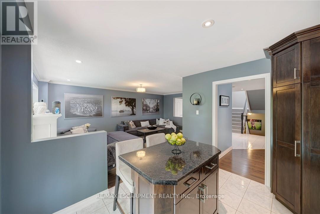 786 Upper Horning Road, Hamilton, Ontario  L9C 7R4 - Photo 11 - X12160660
