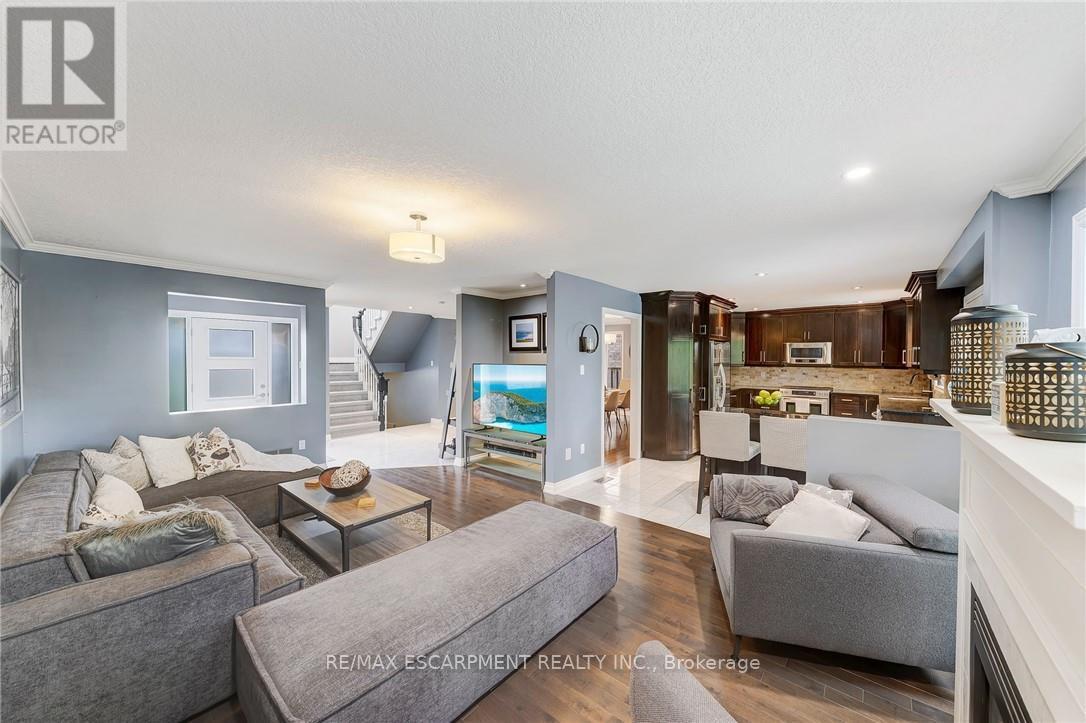 786 Upper Horning Road, Hamilton, Ontario  L9C 7R4 - Photo 10 - X12160660