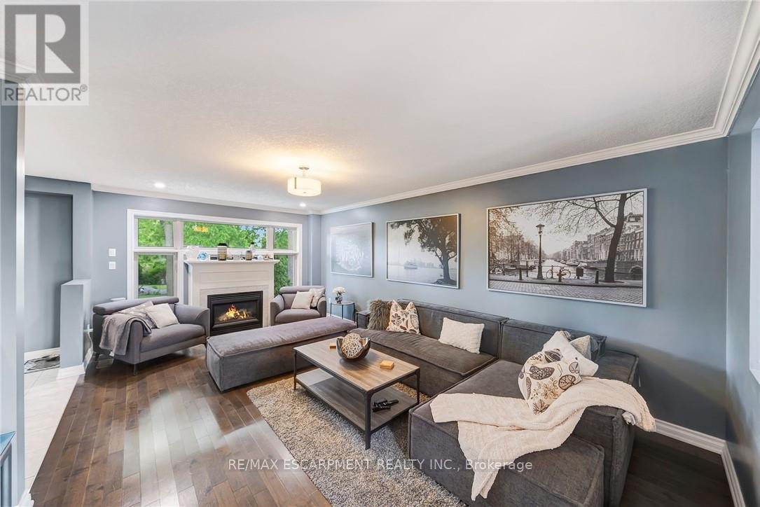 786 Upper Horning Road, Hamilton, Ontario  L9C 7R4 - Photo 8 - X12160660
