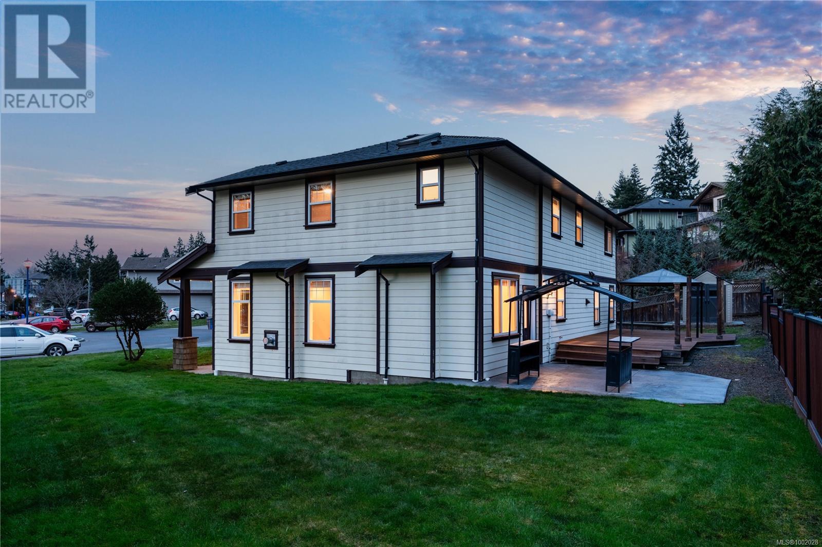 Property at 3261 Willshire Dr image 2