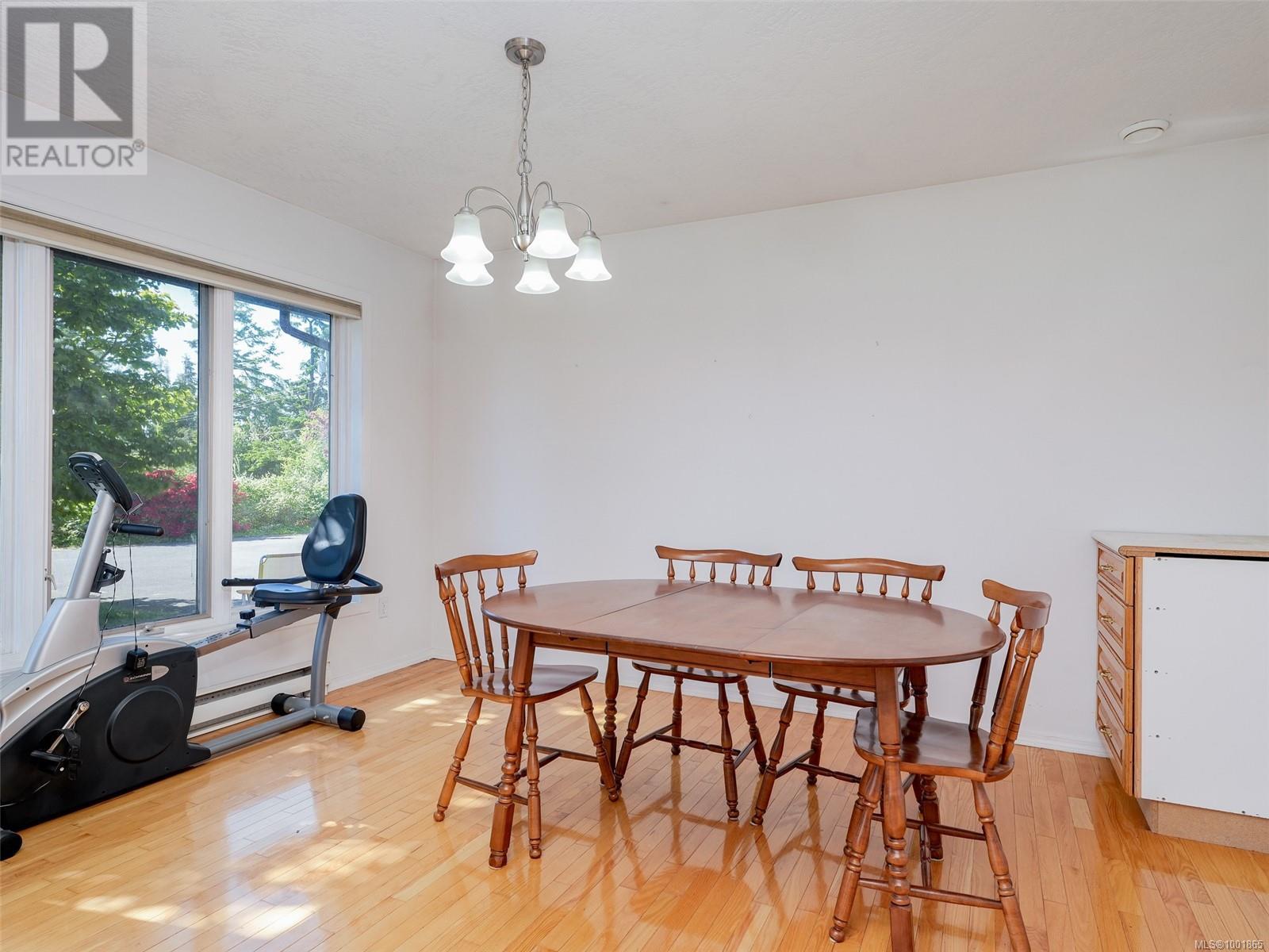 3191 Martindale Rd, Central Saanich, British Columbia  V8L 1V2 - Photo 14 - 1001865