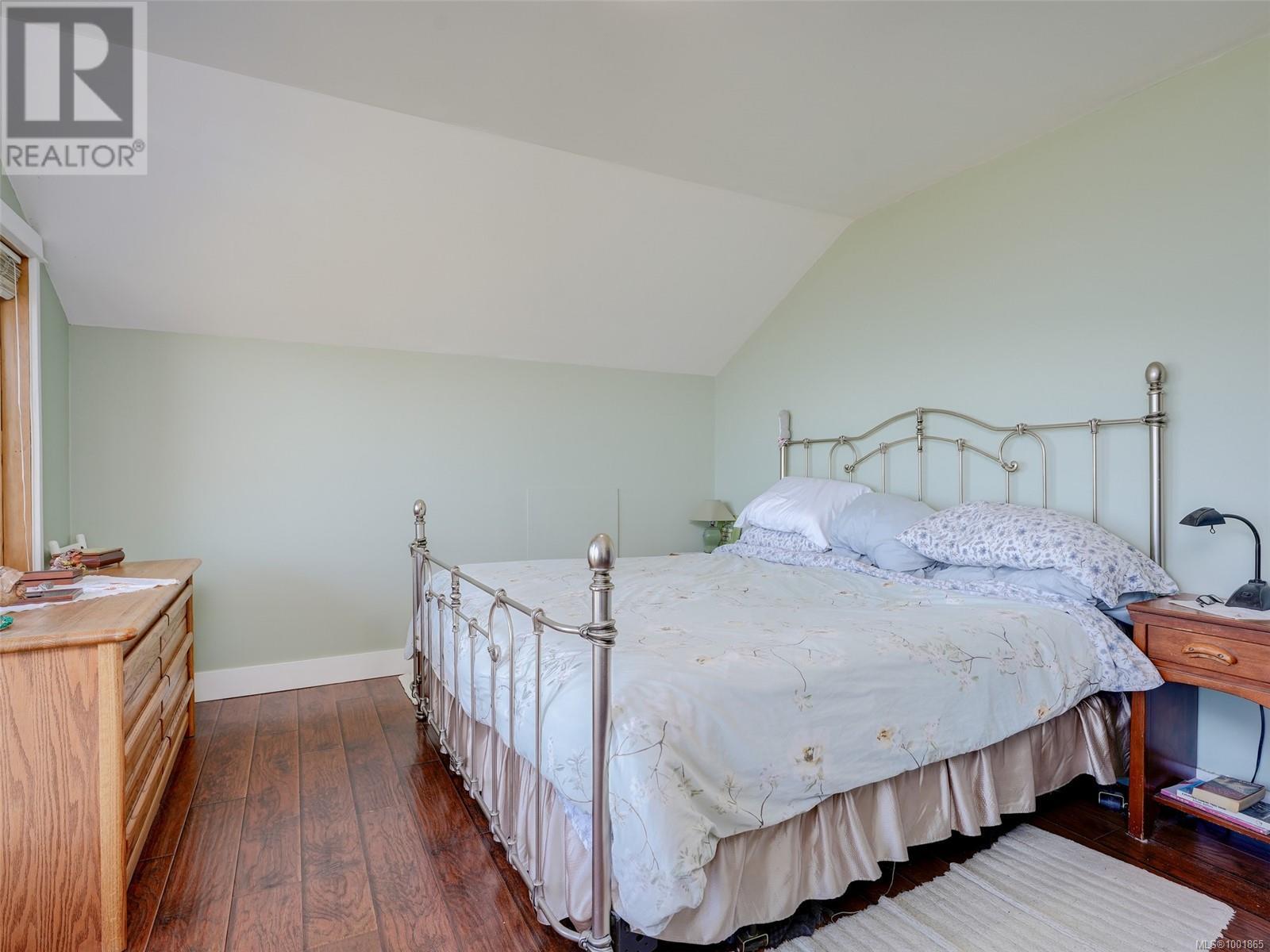 3191 Martindale Rd, Central Saanich, British Columbia  V8L 1V2 - Photo 35 - 1001865
