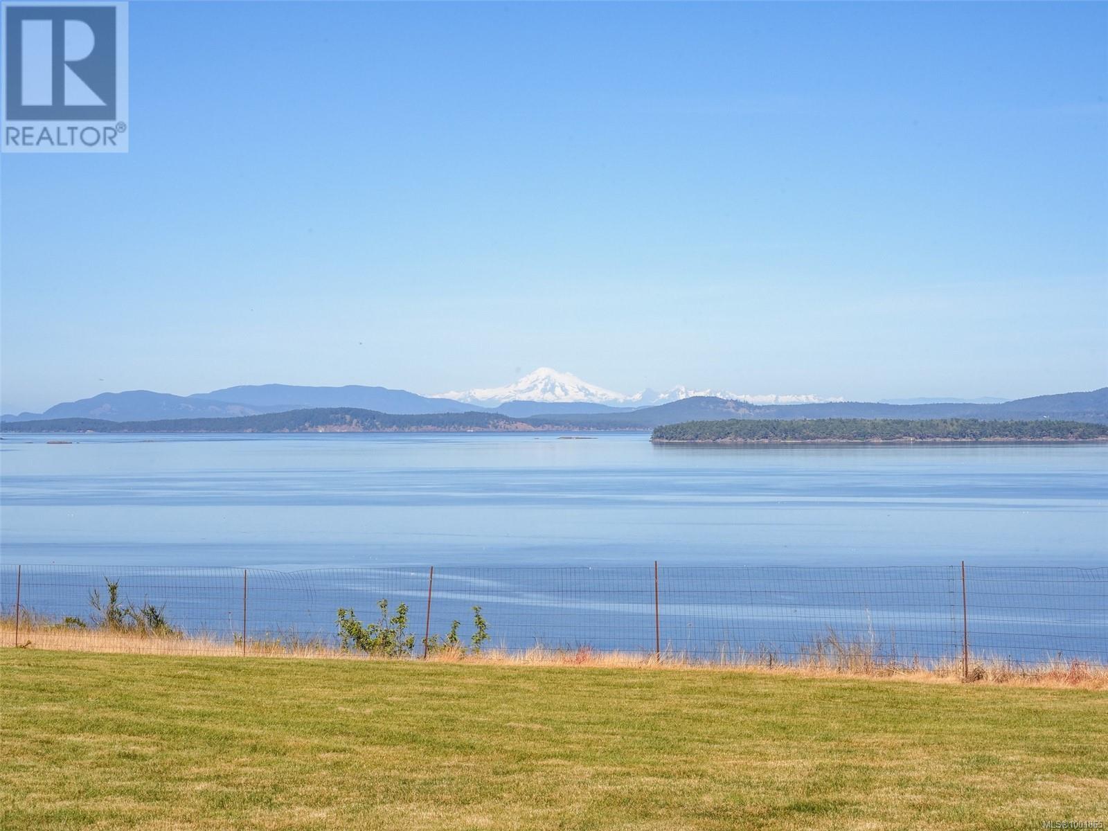 3191 Martindale Rd, Central Saanich, British Columbia  V8L 1V2 - Photo 43 - 1001865