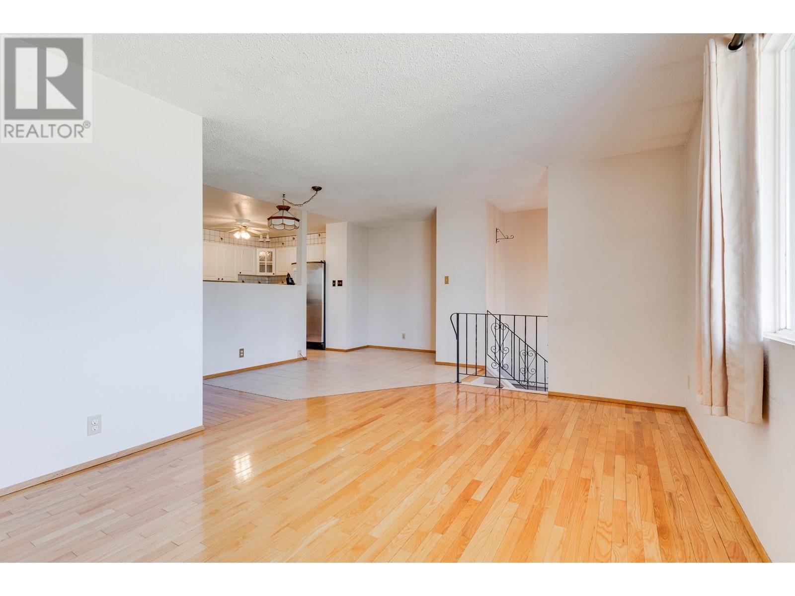 2304 Victoria Street, Prince George, British Columbia  V2L 4Z5 - Photo 3 - R3010466