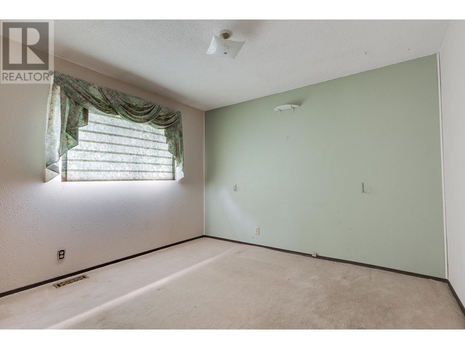 2304 Victoria Street, Prince George, British Columbia  V2L 4Z5 - Photo 11 - R3010466