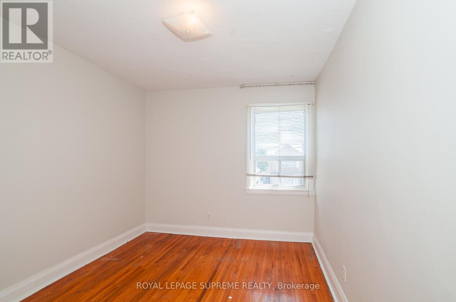 184 Dunraven Drive, Toronto, Ontario  M6M 1H5 - Photo 11 - W12191997