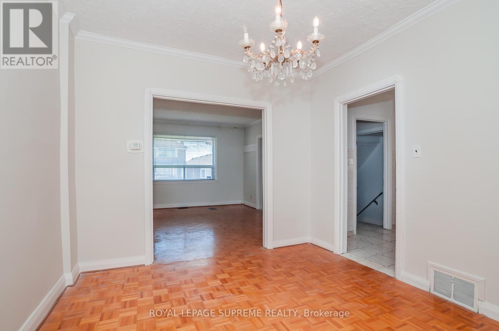 184 Dunraven Drive, Toronto (Keelesdale-Eglinton West), Ontario  M6M 1H5 - Photo 6 - W12191997