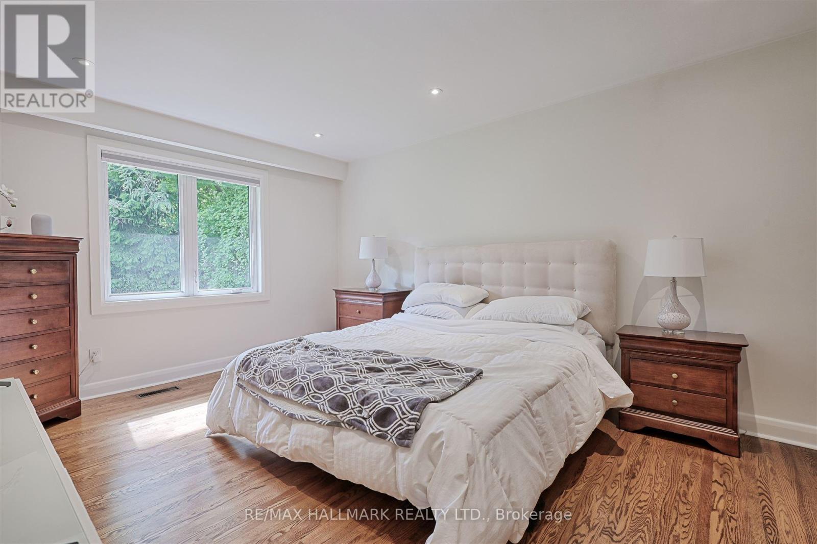 1616 Islington Avenue, Toronto (Princess-Rosethorn), Ontario  M9A 3M6 - Photo 26 - W12192006