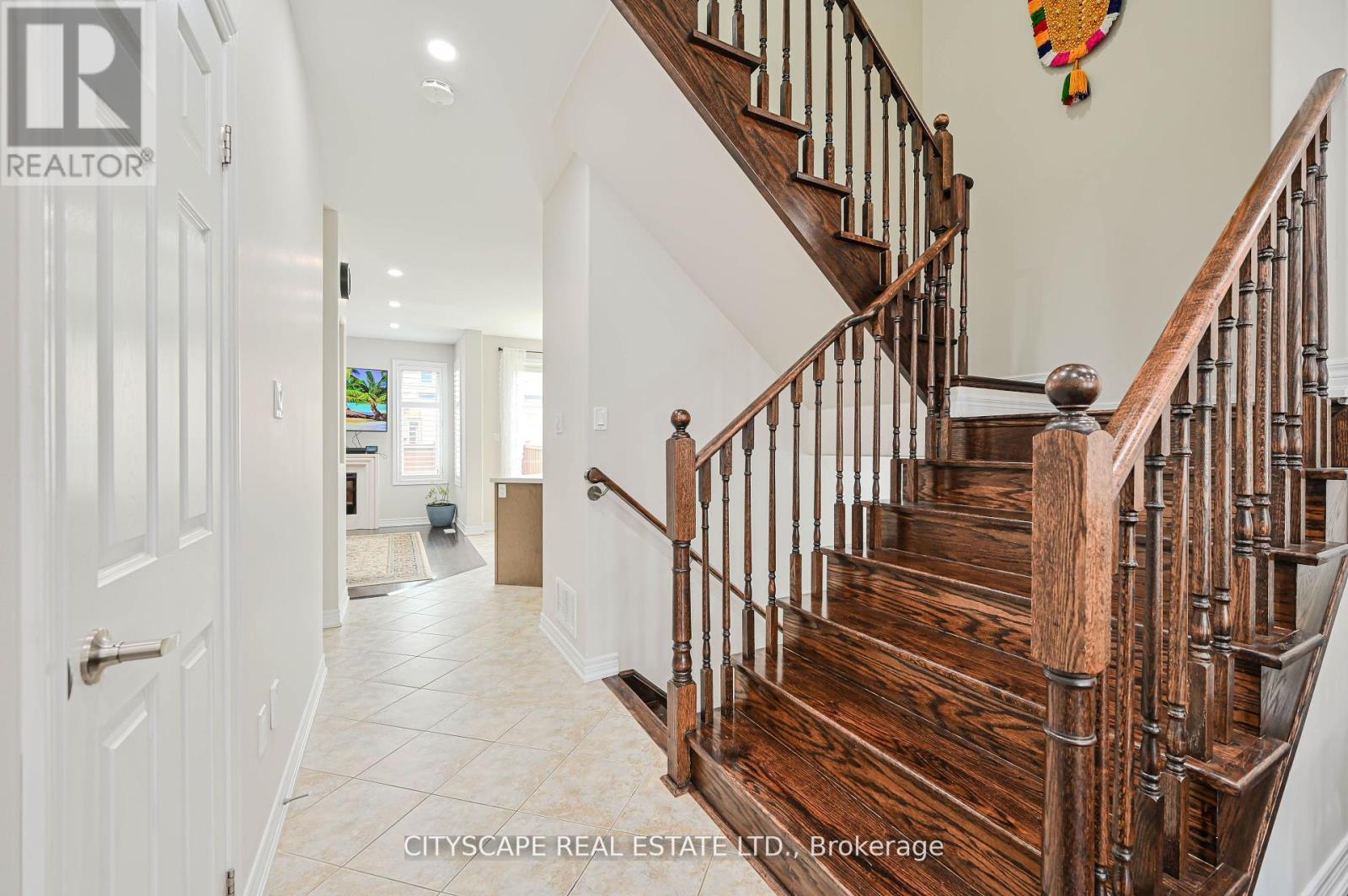 26 Merrickville Way, Brampton, Ontario  L6Y 0V5 - Photo 8 - W12192048