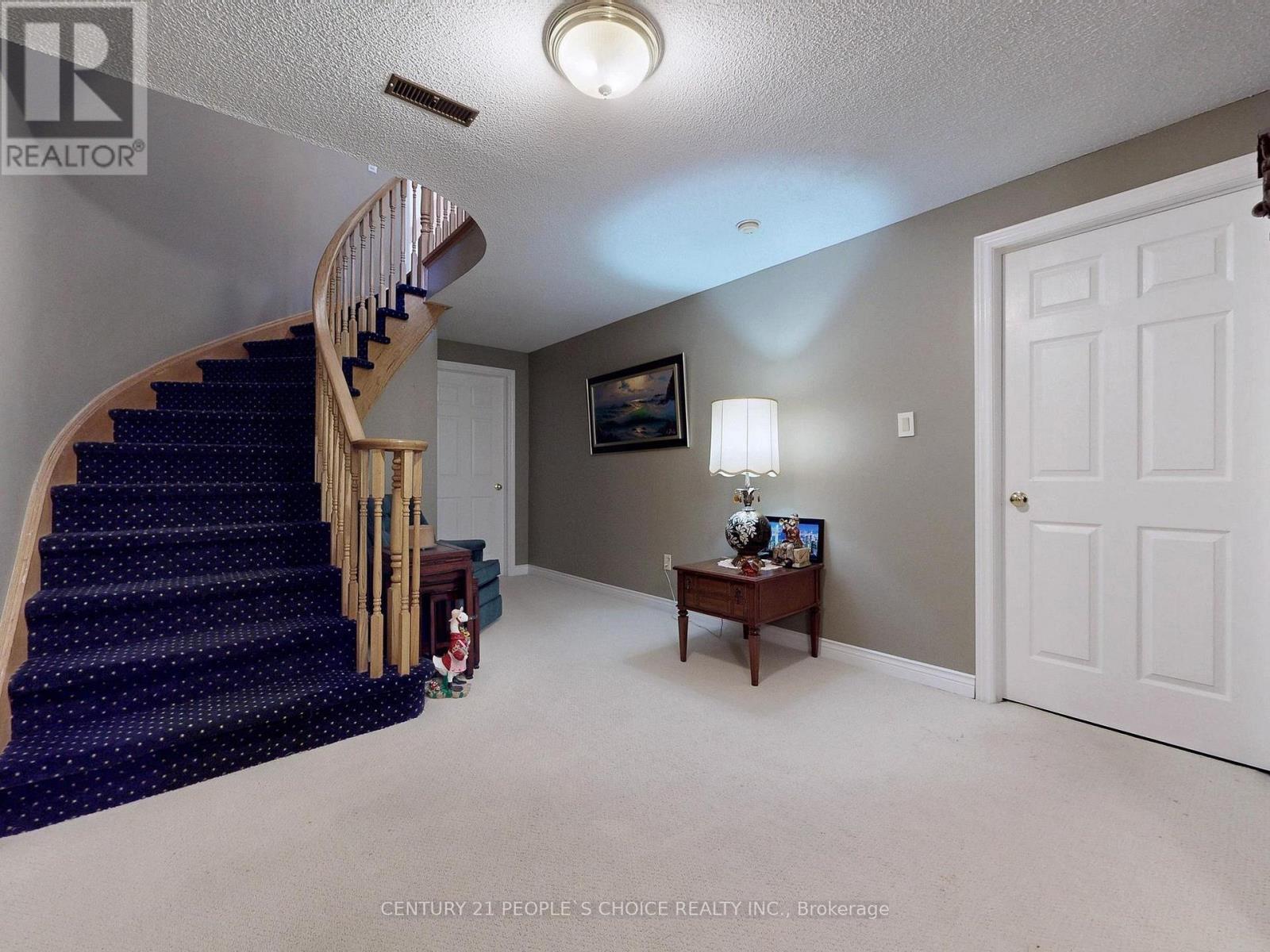 1340 Whitewater Lane, Mississauga, Ontario  L5V 1L8 - Photo 22 - W12192086
