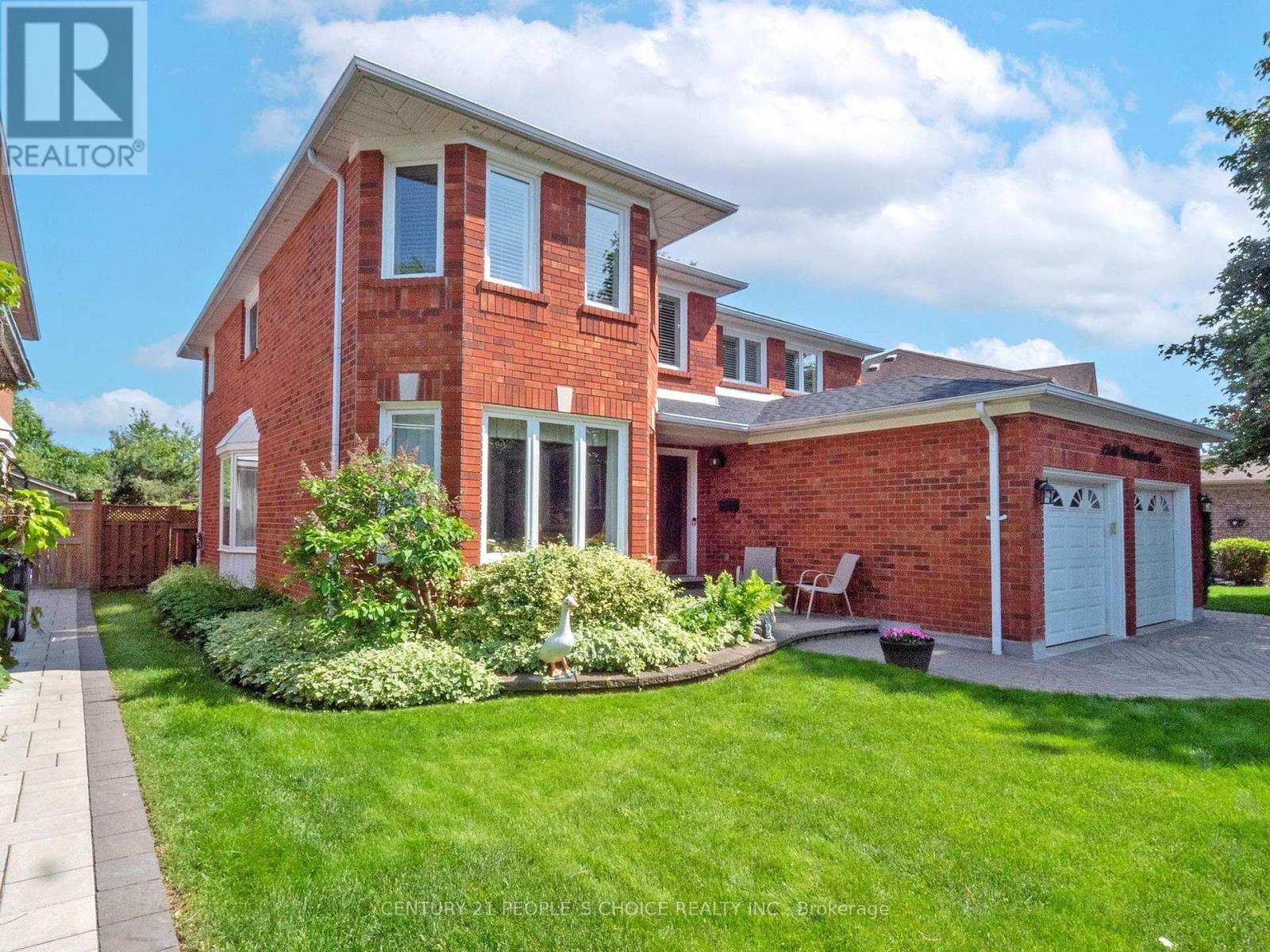 1340 Whitewater Lane, Mississauga, Ontario  L5V 1L8 - Photo 5 - W12192086