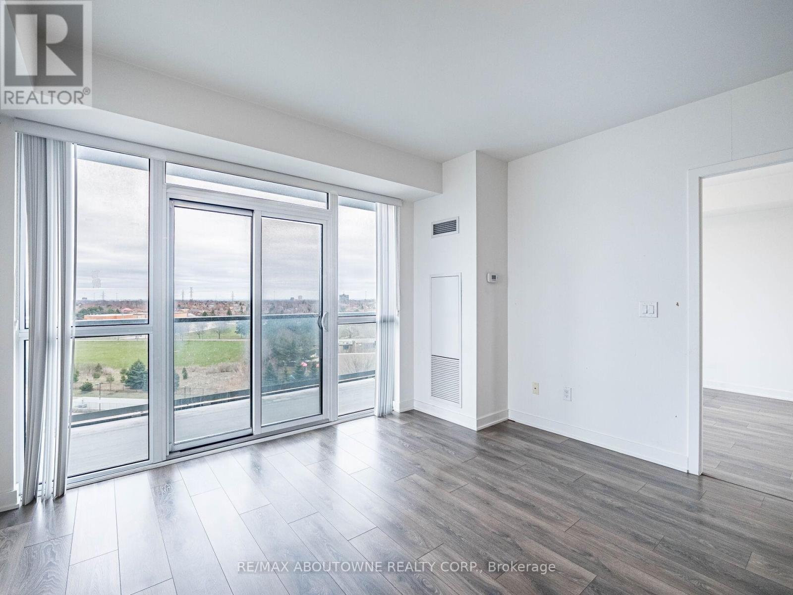 704 - 4633 Glen Erin Drive, Mississauga, Ontario  L5M 7E1 - Photo 12 - W12192091