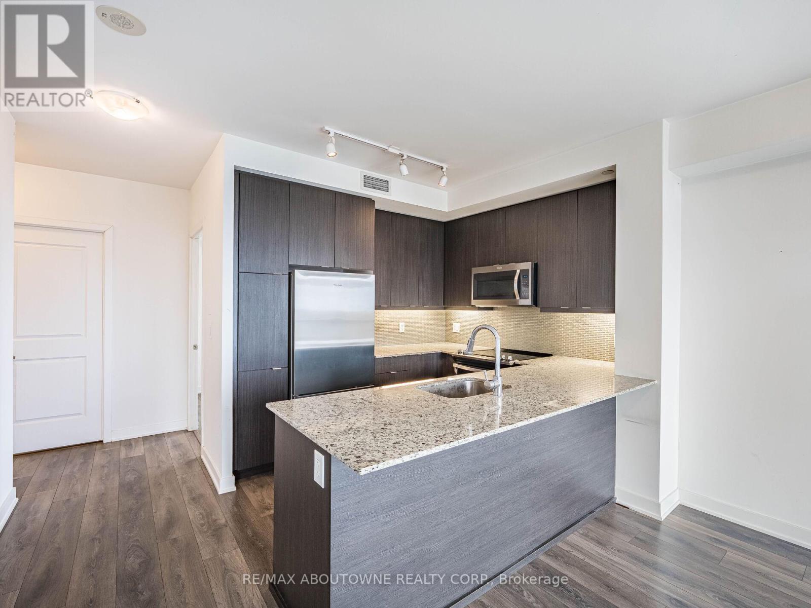 704 - 4633 Glen Erin Drive, Mississauga, Ontario  L5M 7E1 - Photo 15 - W12192091