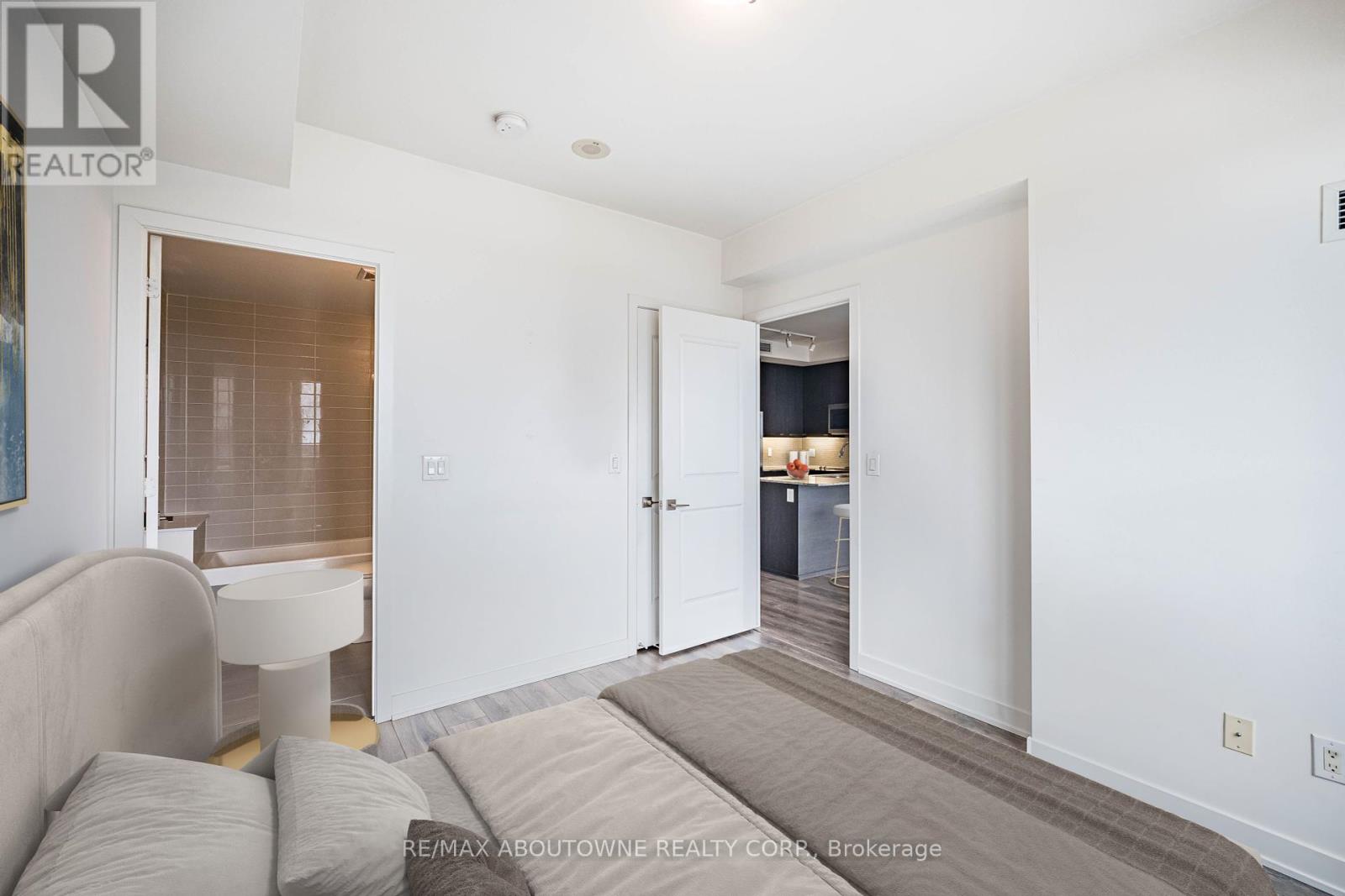 704 - 4633 Glen Erin Drive, Mississauga, Ontario  L5M 7E1 - Photo 19 - W12192091