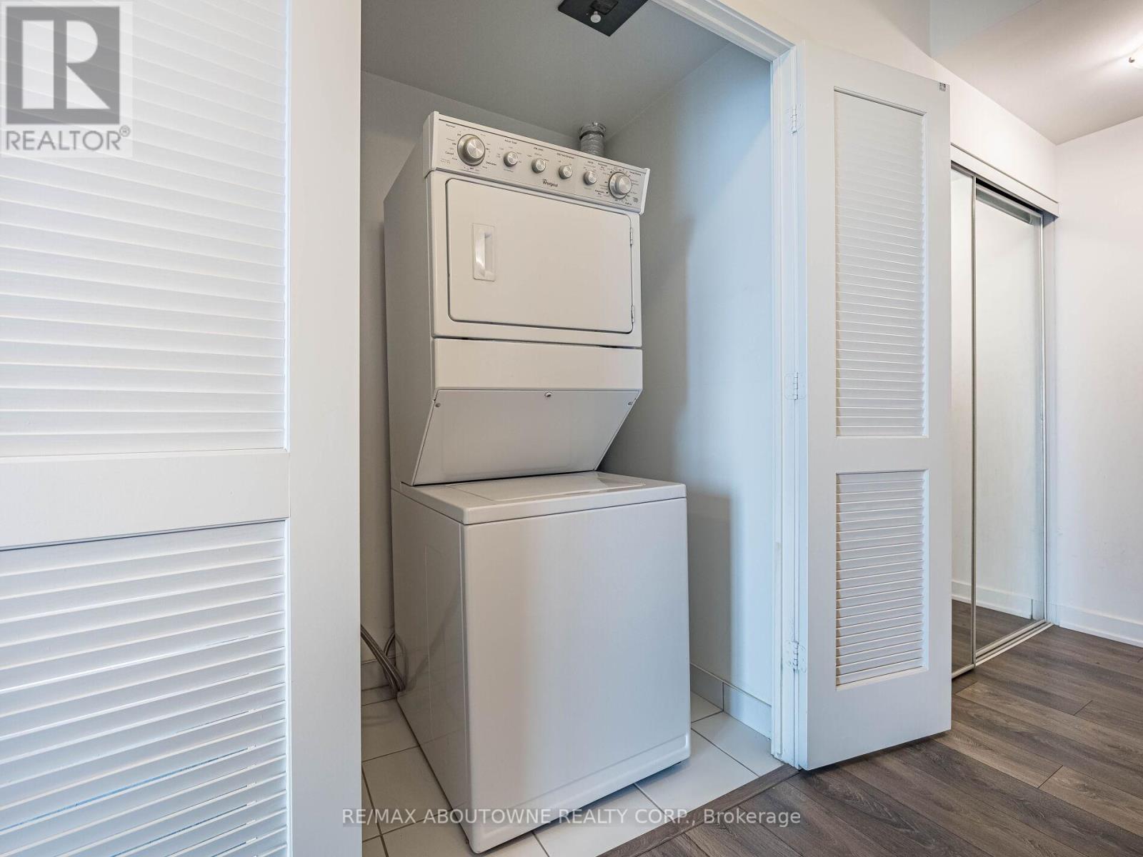 704 - 4633 Glen Erin Drive, Mississauga, Ontario  L5M 7E1 - Photo 27 - W12192091