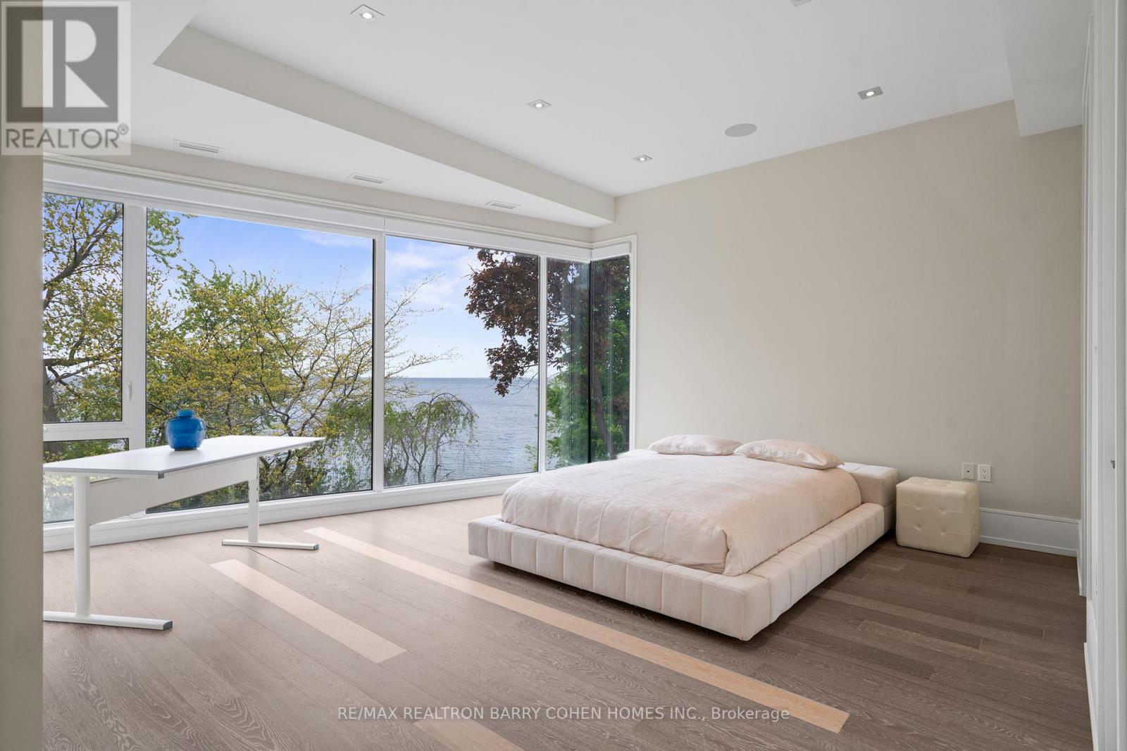 67 Lake Promenade, Toronto (Long Branch), Ontario  M8W 1A2 - Photo 32 - W12192096