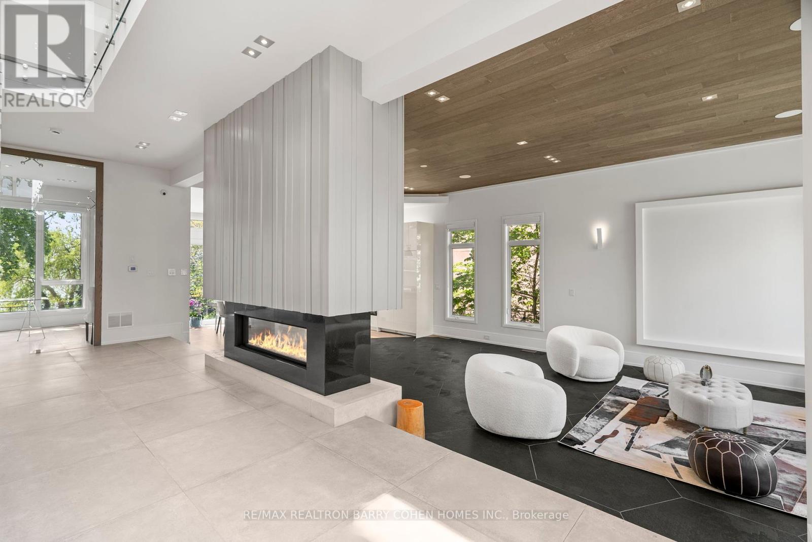 67 Lake Promenade, Toronto (Long Branch), Ontario  M8W 1A2 - Photo 6 - W12192096