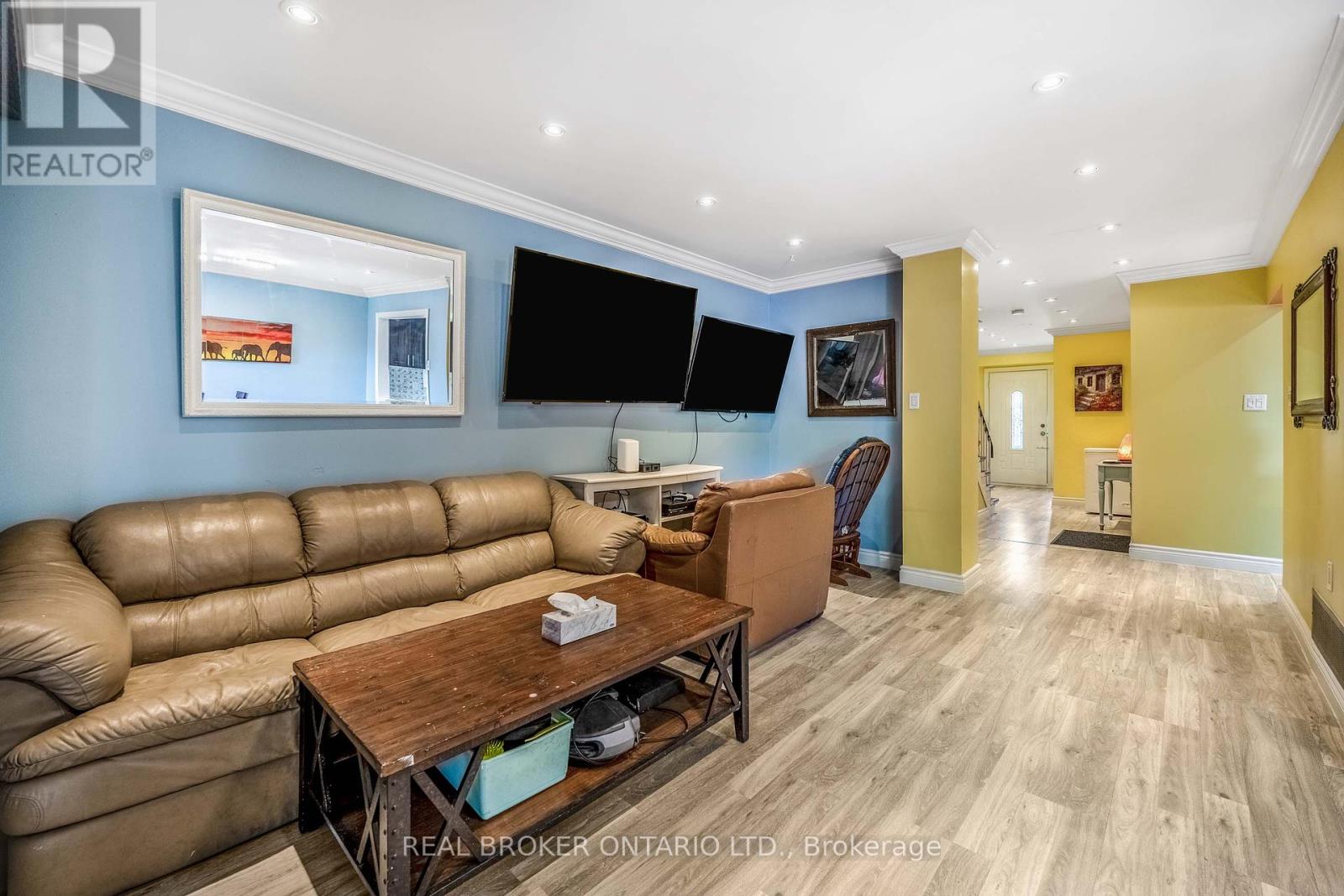 72 Bruce Beer Drive, Brampton, Ontario  L6V 2W9 - Photo 5 - W12192111
