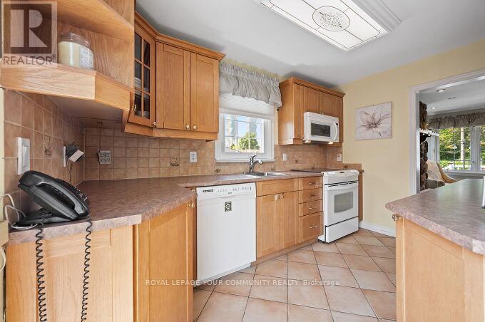 166 Melville Avenue, Mississauga (Fairview), Ontario  L5B 1L8 - Photo 16 - W12192112