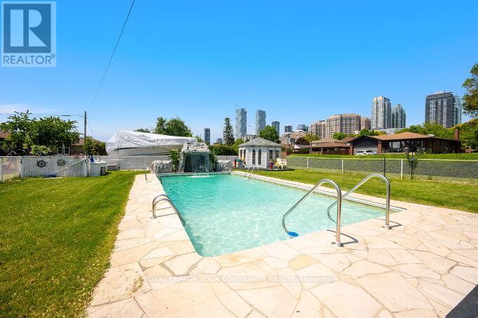 166 Melville Avenue, Mississauga (Fairview), Ontario  L5B 1L8 - Photo 35 - W12192112
