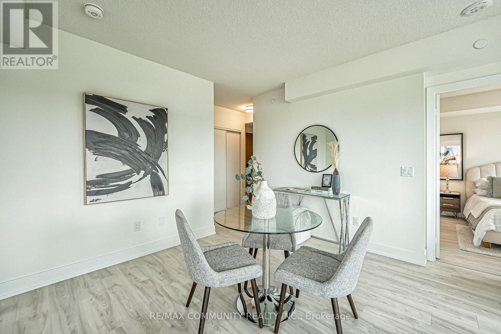 2606 - 10 Eva Road, Toronto (Etobicoke West Mall), Ontario  M9C 0B3 - Photo 14 - W12192153