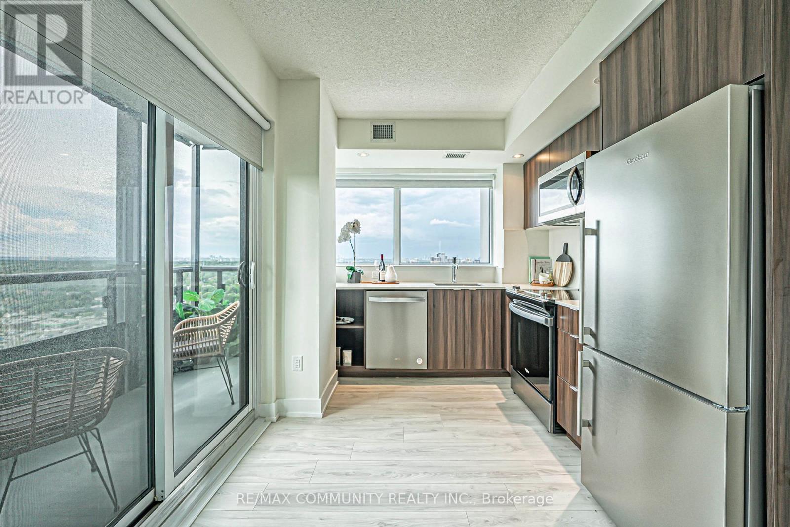 2606 - 10 Eva Road, Toronto (Etobicoke West Mall), Ontario  M9C 0B3 - Photo 17 - W12192153