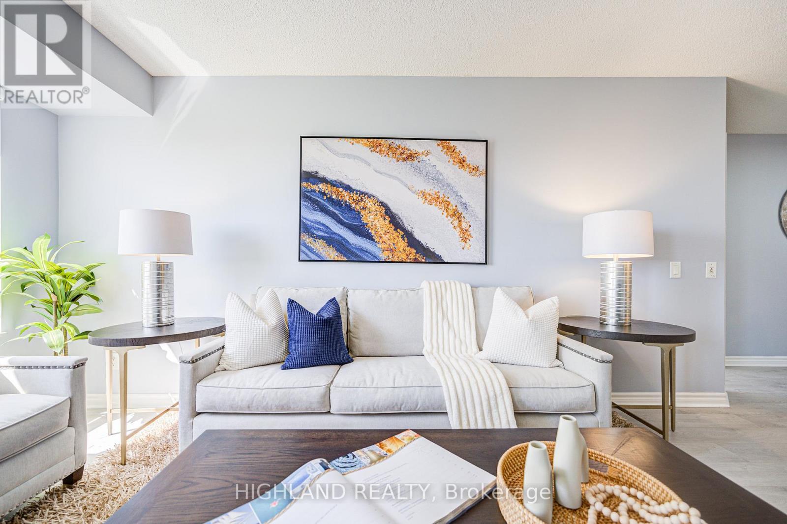 2020 - 25 Kingsbridge Garden Circle, Mississauga (Hurontario), Ontario  L5R 4B1 - Photo 15 - W12192154