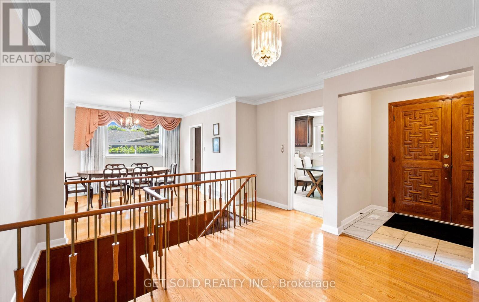 43 Grovetree Road, Toronto, Ontario  M9V 2Y4 - Photo 3 - W12192162