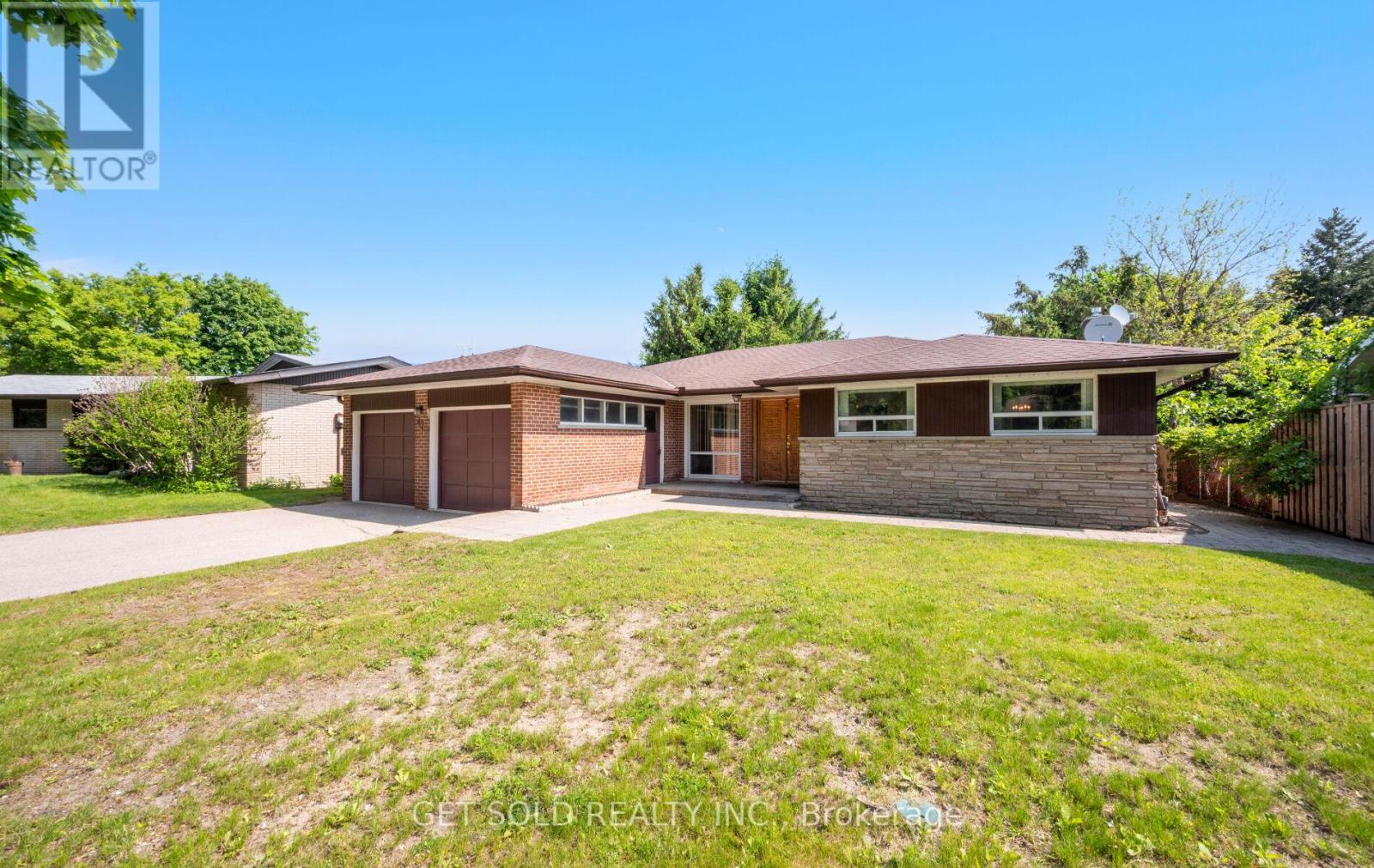 43 Grovetree Road, Toronto (Thistletown-Beaumonde Heights), Ontario  M9V 2Y4 - Photo 48 - W12192162