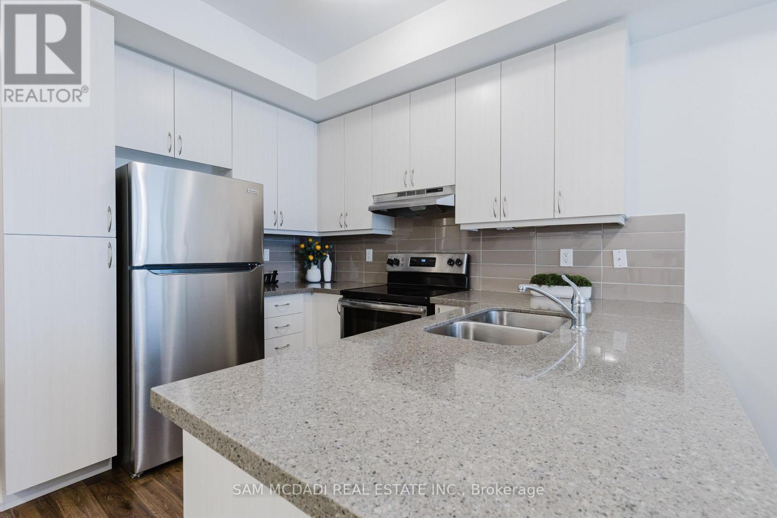 4 - 2255 Mcnab Lane, Mississauga, Ontario  L5J 0B3 - Photo 8 - W12192172