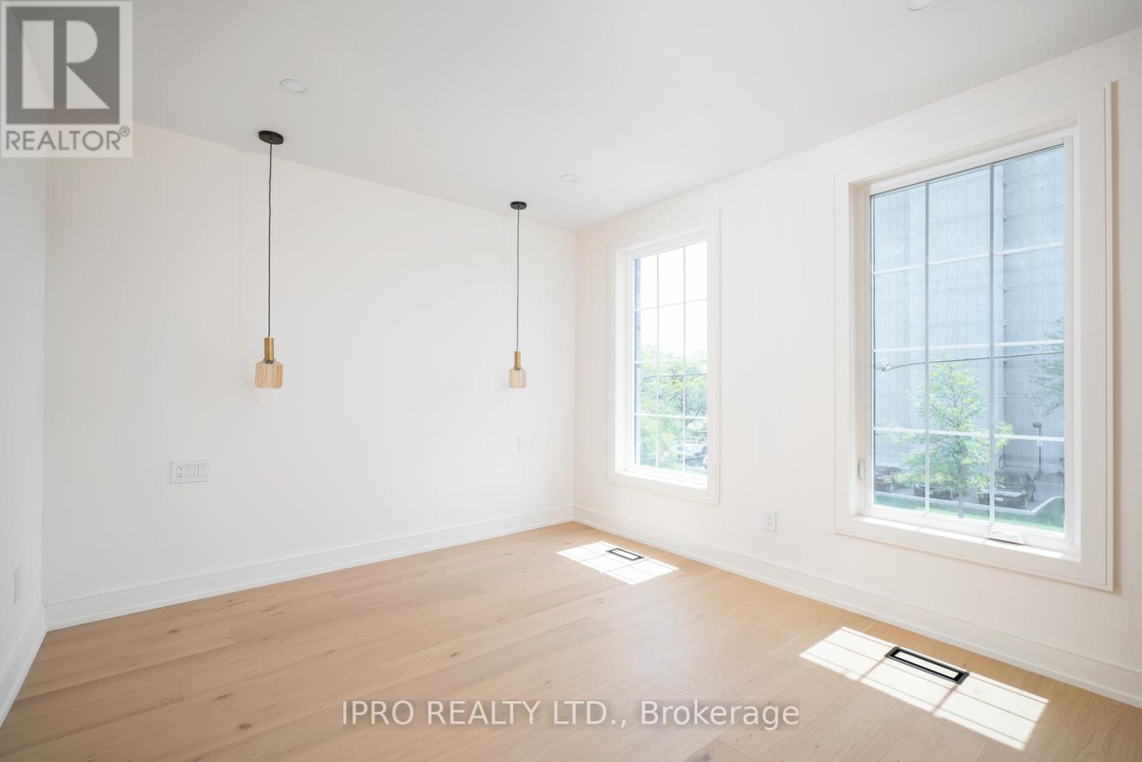 104 Newcastle Street, Toronto (Mimico), Ontario  M8Z 1C8 - Photo 35 - W12192236