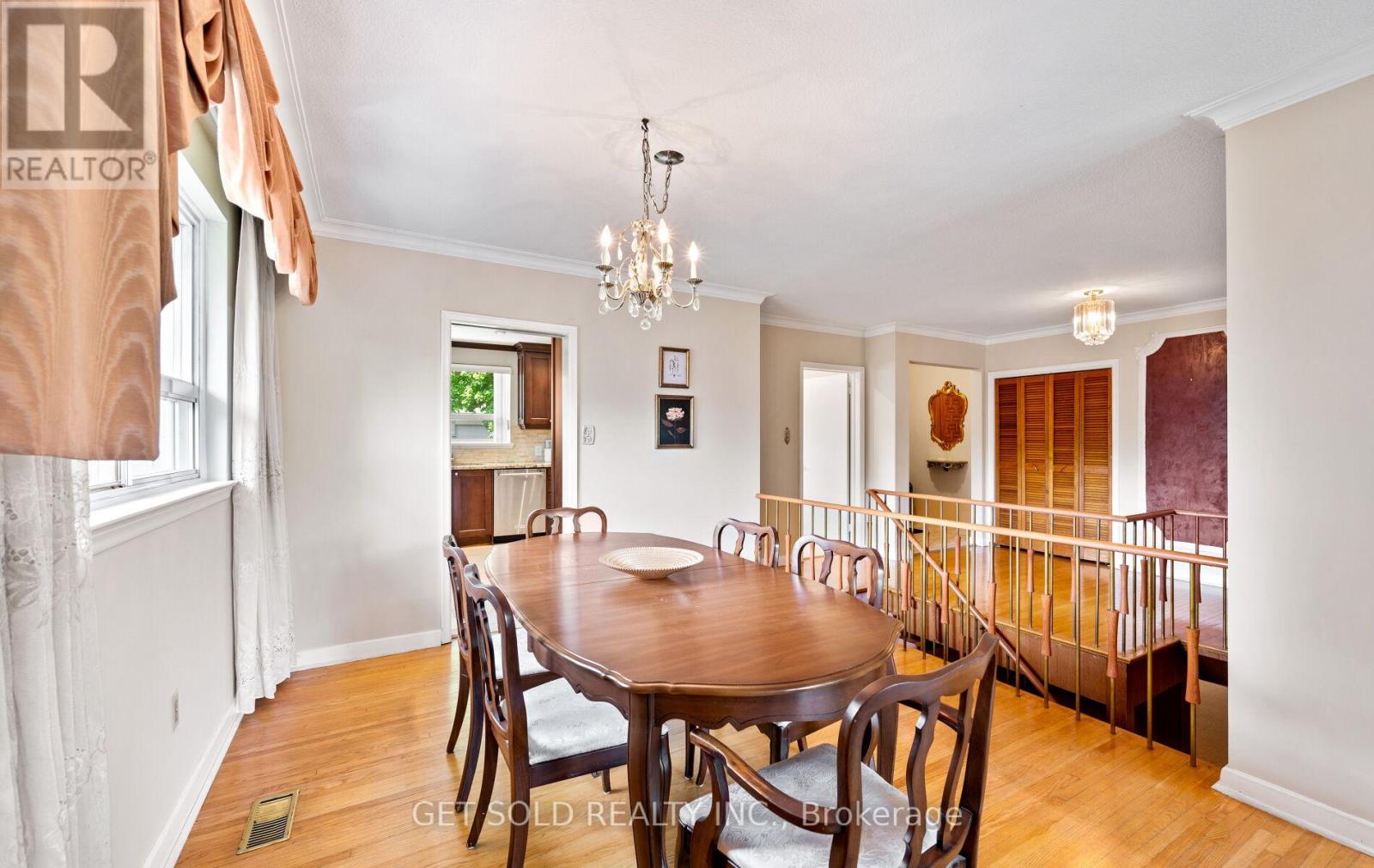 43 Grovetree Road, Toronto, Ontario  M9V 2Y4 - Photo 14 - W12192260
