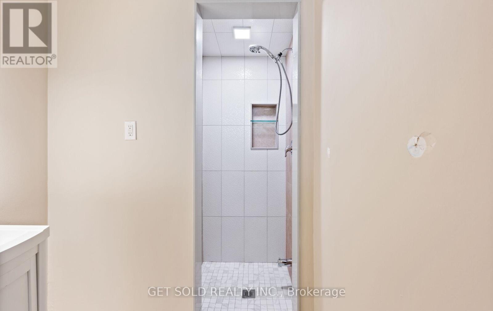 43 Grovetree Road, Toronto, Ontario  M9V 2Y4 - Photo 36 - W12192260