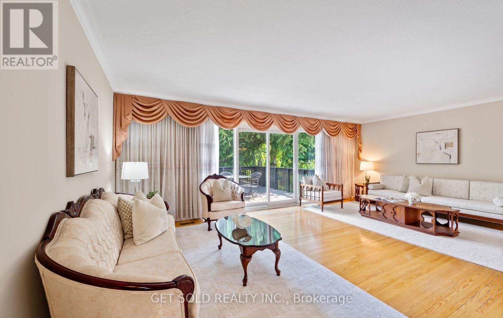 43 Grovetree Road, Toronto, Ontario  M9V 2Y4 - Photo 4 - W12192260