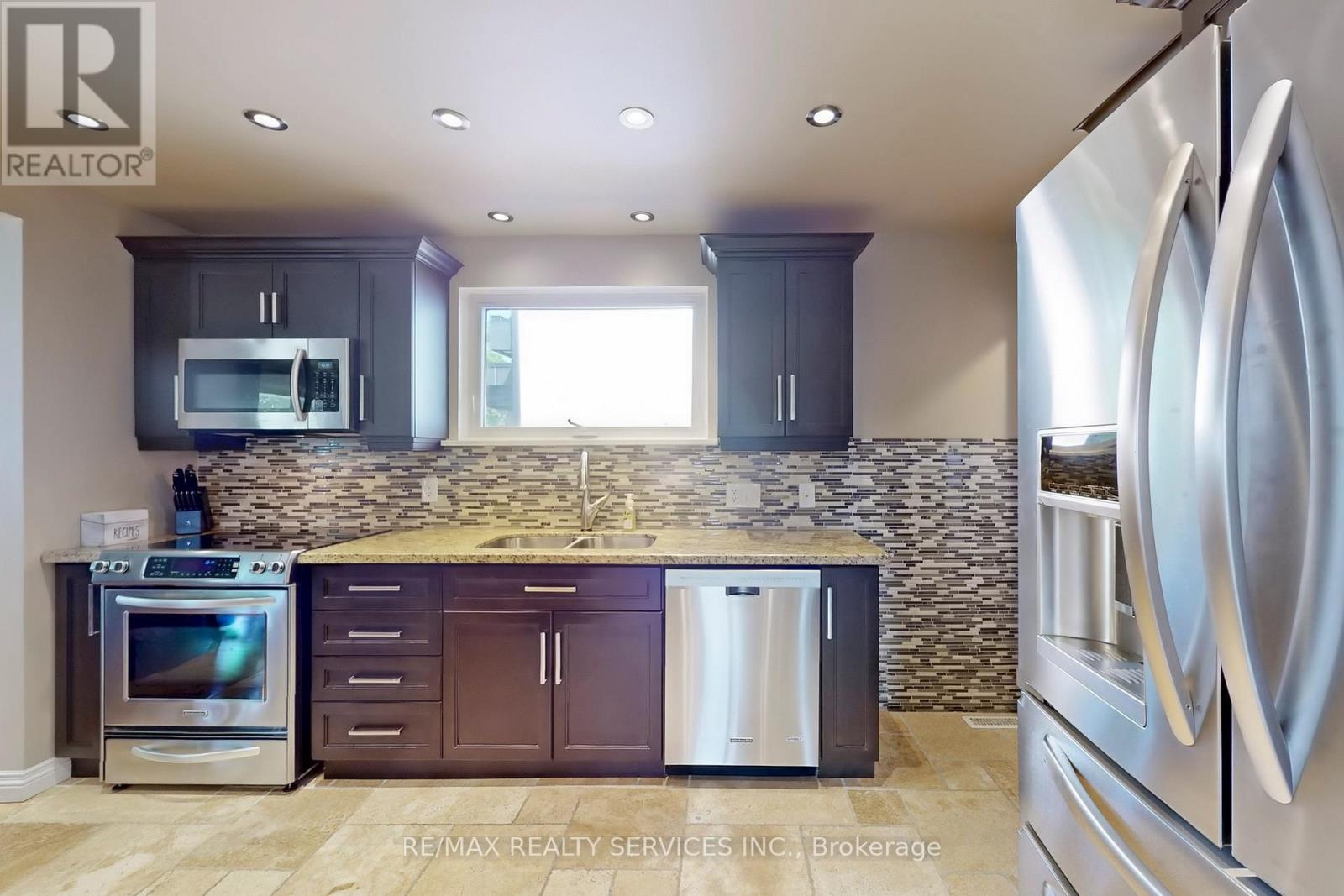 18 Heggie Road, Brampton (Madoc), Ontario  L6V 2K3 - Photo 12 - W12192288