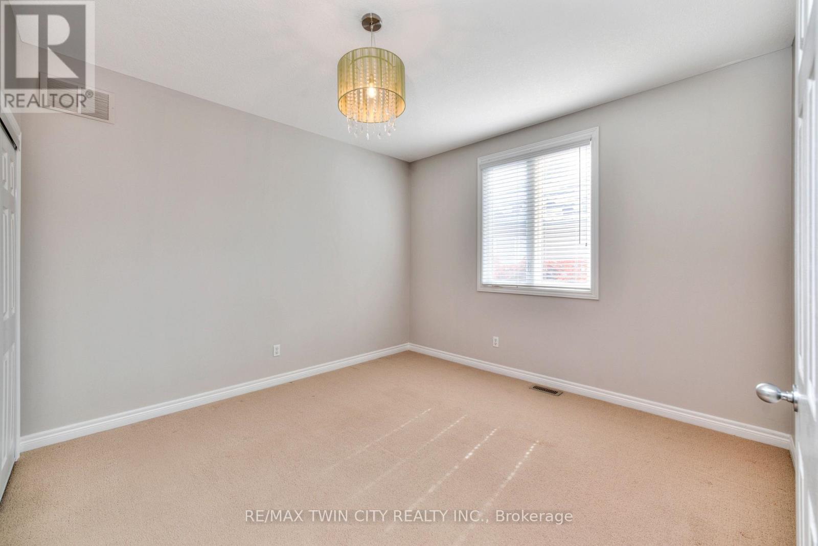 929 Manorbrook Court, Kitchener, Ontario  N2P 2Y2 - Photo 26 - X12192060