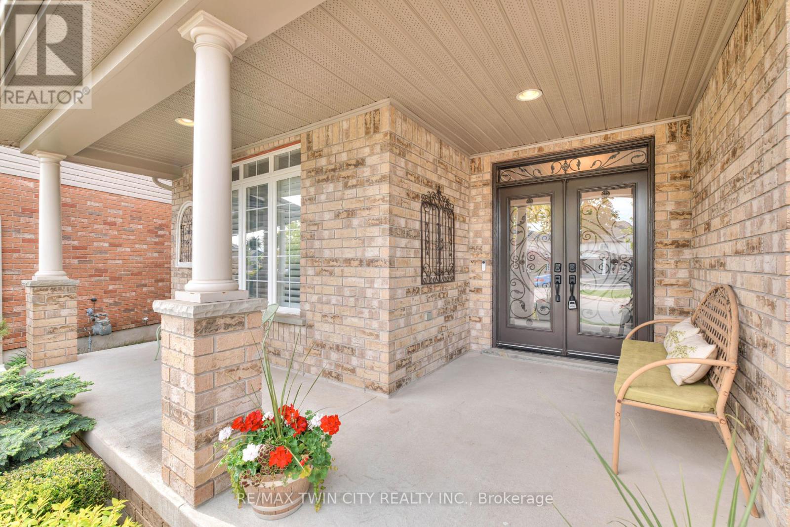 Property at 929 MANORBROOK COURT image 3