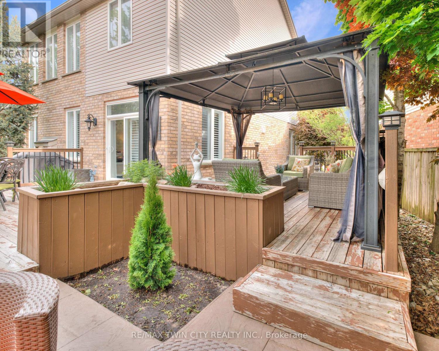 929 Manorbrook Court, Kitchener, Ontario  N2P 2Y2 - Photo 41 - X12192060