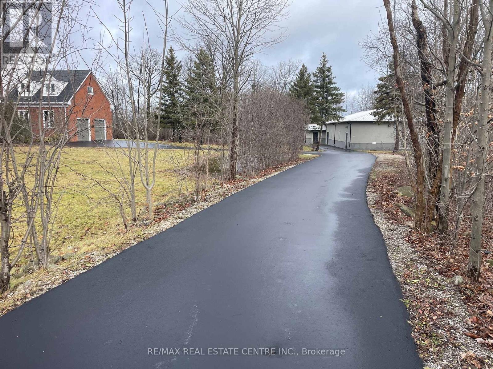 237 Highland Road E, Hamilton, Ontario  L8J 3E6 - Photo 6 - X12192094