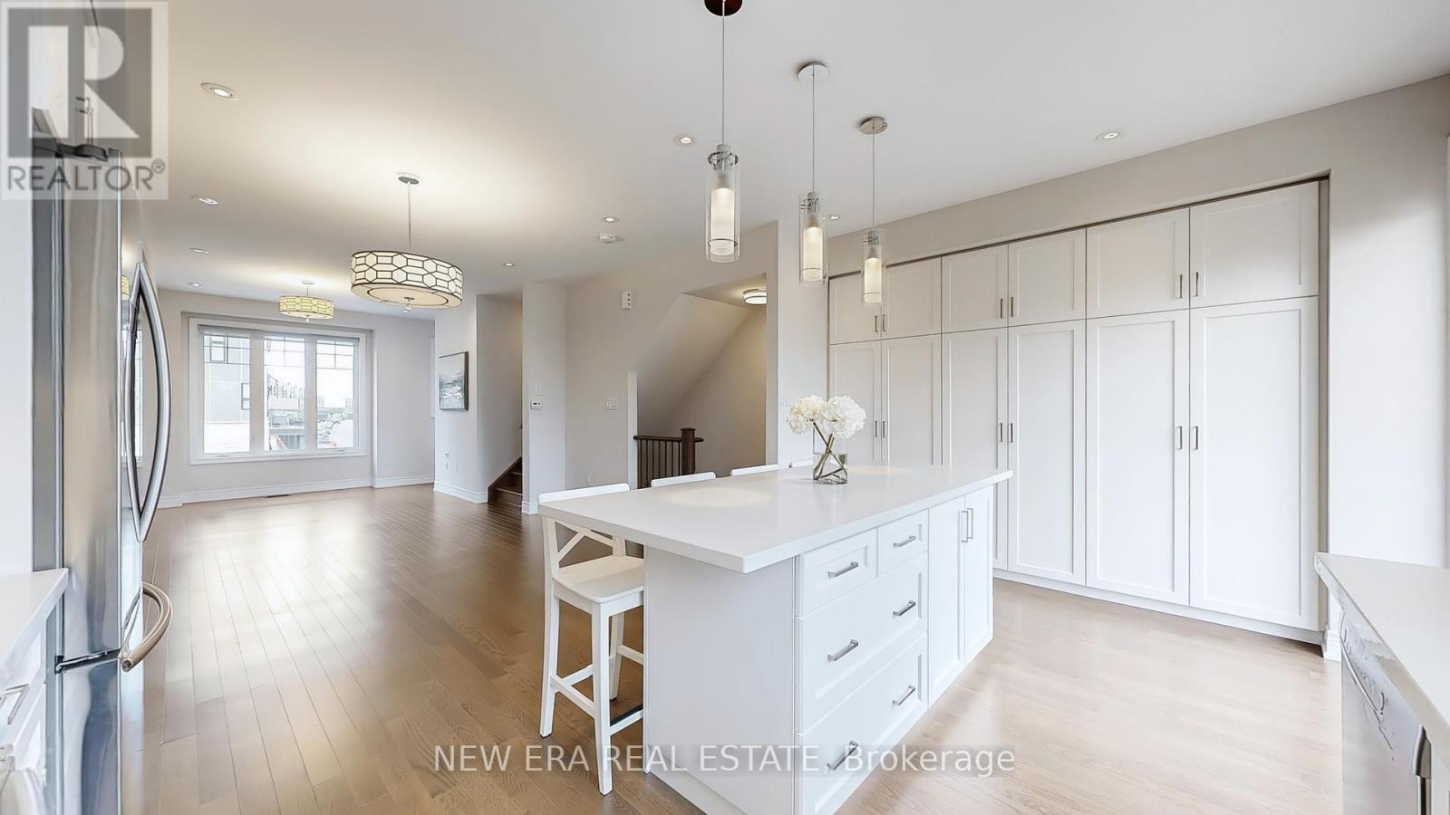 4 Place Polonaise Drive, Grimsby, Ontario  L3M 0H3 - Photo 11 - X12192105